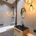 Apartment Platinum Towers Warschau